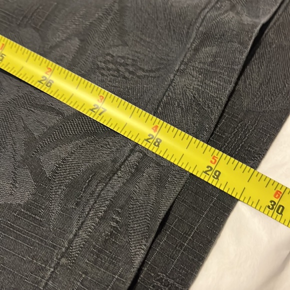 CASUAL BUTTON UP SHORT SLEEVED SHIRT (XL) - Picture 13 of 14